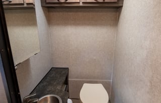 2020 Winnebago Minnie Winnie  31f - w/ Starlink