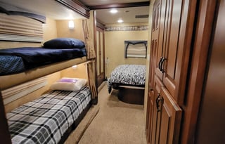 Appalachian Express: 2011 Jayco Greyhawk 31FS