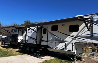 2021 Highland Ridge RV Silverstar XLT 427BHS