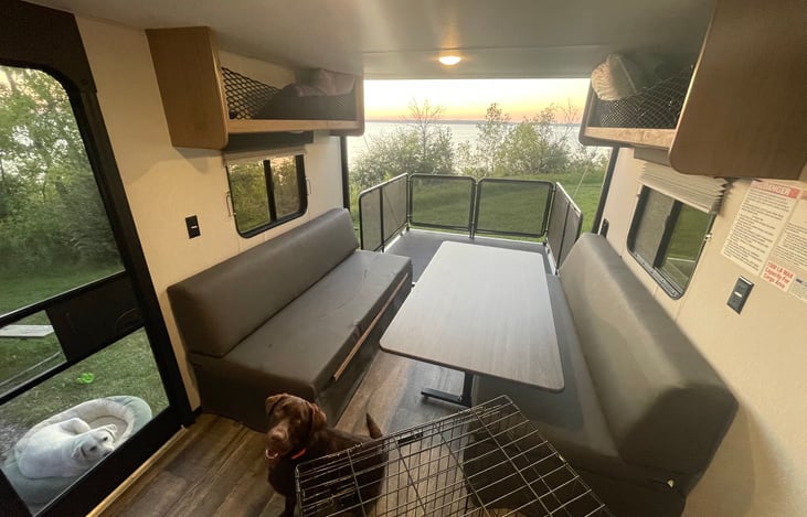 Dining or game play space