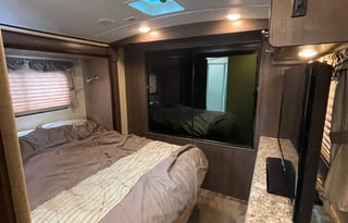 2015 Forest River RV Surveyor 32RLTS