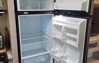 2022 EAST TO WEST Della Terra 261RB