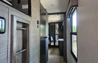 42' Bighorn - Insurance Included