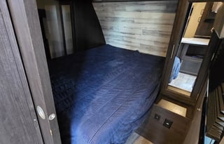 Jake and baylee's Rv pet and kid friendly!!