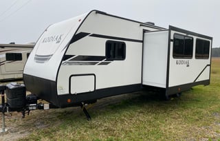 "Tri-Pod" - the Easy-Tow Adventure Trailer