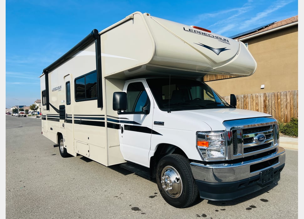 Class C Motor Home rentals in Las Vegas