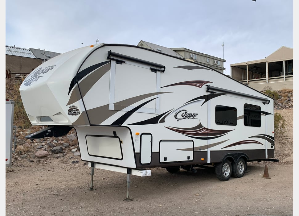 Fifth Wheel rentals in LAKE HAVASU CITY