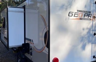 2022 GeoPro 19ft / Sleeps 4 / Lightweight / Irvine