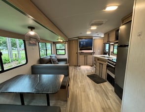 Cruiser Radiance Ultra Lite 28QD