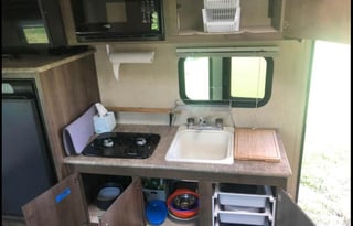 2018 KZ Sportsmen Classic 151RB