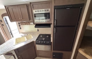 2018 Keystone RV Hideout 242LHS (T-2)