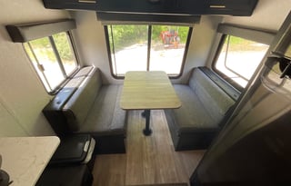 Solar powered off grid camper! Stay anywhere!