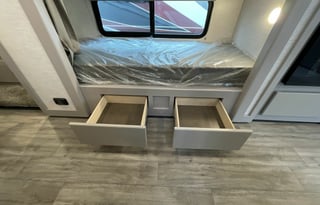 2024 Thor Ace 32B (Sleeps 8 to 9!