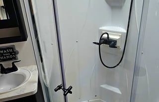 Family & Pet Friendly RV Rental- w/ Bunkhouse!