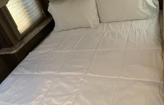 2017 Thor Motor Coach Four Winds 26B