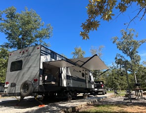 CrossRoads RV Zinger ZR328SB