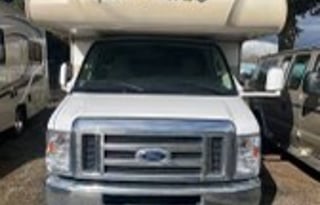 2018 Thor Motor Coach Four Winds, Sleeps 6/25ft