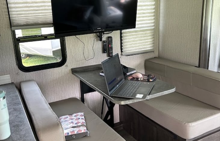 Dinette with RV in Main room