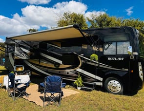 Thor Motor Coach Outlaw 38MB