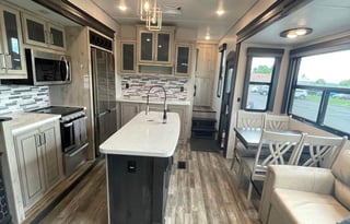2021 Avalanche 390DS 1791