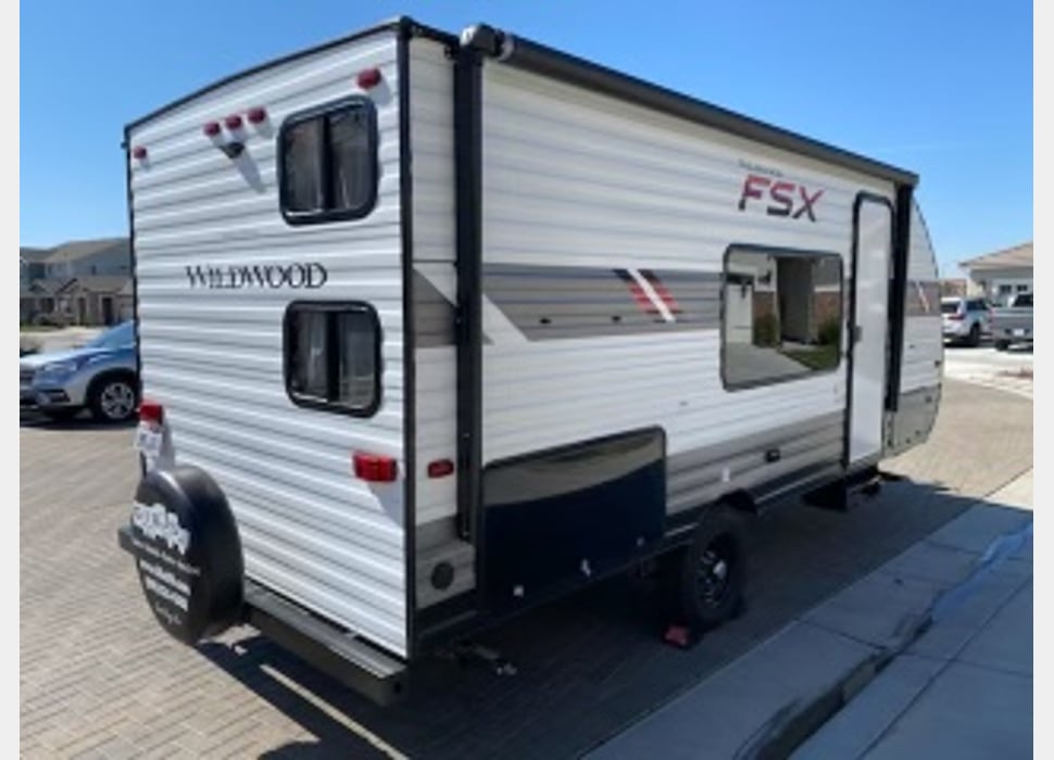 Travel Trailer rentals in Snelling