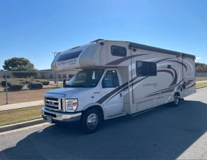 Coachmen RV Leprechaun 311FS Ford 450