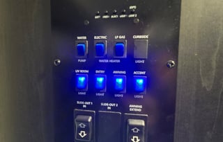 AR's 2022 coachmen freedom express 258bhs