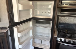 Marylisa's 2020 Zinger 9 sleeper