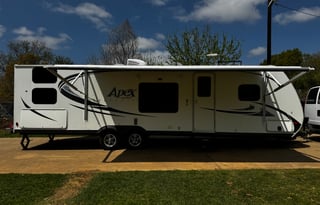 Farm Stay RV Getaway-Sleeps 9-Delivery Available