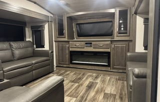 Scot and Alisa's Cougar Rental