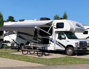 Thor Motor Coach Four Winds 31E Bunkhouse