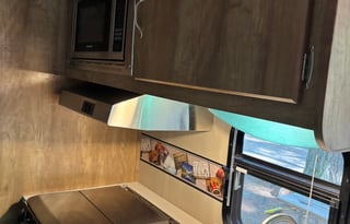 K & M’s Vintage Voyager (Delivery only)