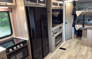 Luxury Family Camper Keystone Coleman Legacy2900BH
