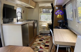 Airstream in 2 colors! Stand out!