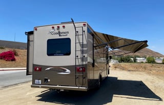 2017 Coachmen Pursuit 30 FW - NO SPECIAL DL NEEDED