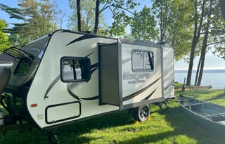 2018 Escape Bunkhouse - SUV towable and sleeps 6!