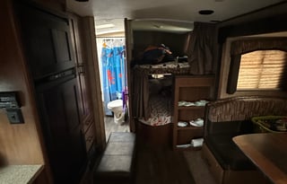 Outdoors RV 27 BHS
