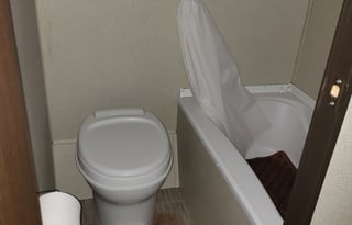 2018 Prime Time RV Avenger ATI 26BB