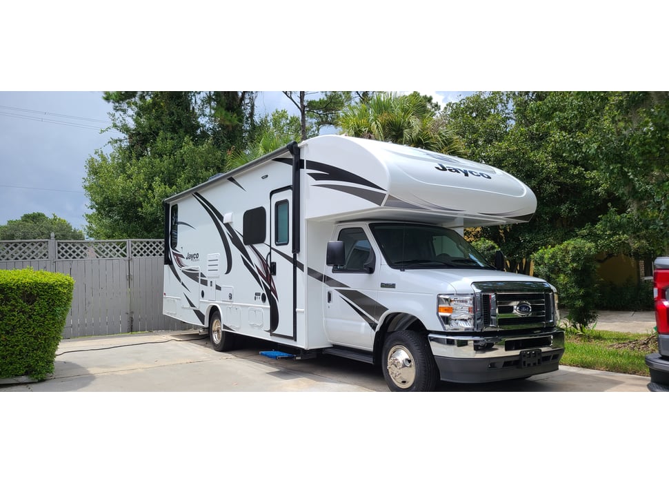 Class C Motor Home rentals in Tavares