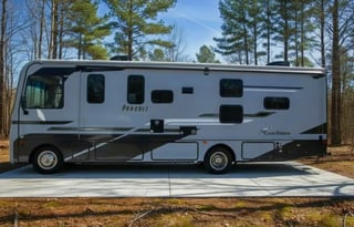 A04 - 10 Person w/ Bunk - The RV Rental Factory