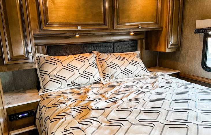 master king size bed