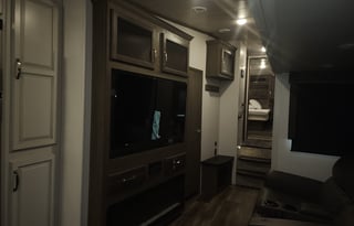 Cougar 5th Wheel Camper