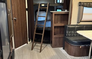 King size bed! 2 ACS! 2017 Dutchmen  Luxury RV