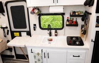 21ft Jayco • Easy tow • Fully Stocked • New Bed