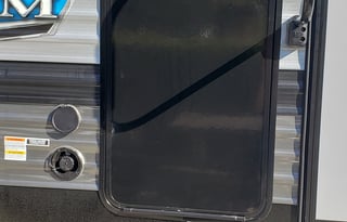 Bunkhouse & Lounge, Fully-Loaded & Turn-key Ready!