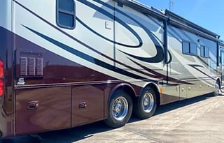 2012 Tiffin Phaeton HAL724