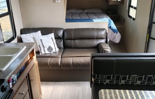 2016 Thor Motor Coach dutchman coleman