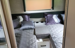 2021 Thor Motor Coach Vegas 24.1