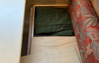 Free as a Bird Camper Sleeps 8 '06 Jayco Jayflight