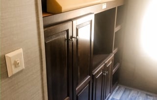 31' Travel Trailer Sleeps 10 Pet Friendly